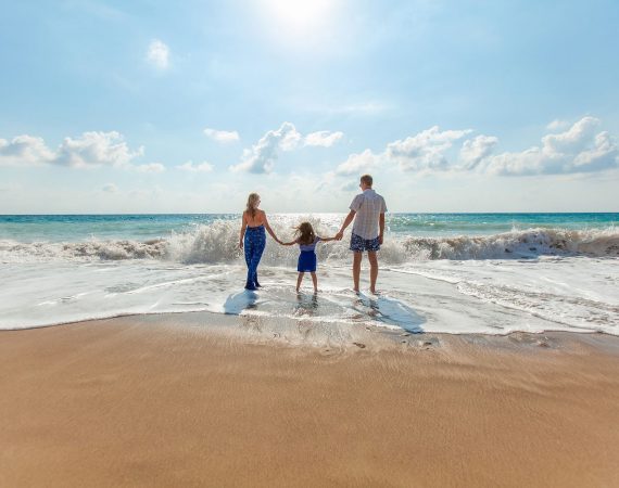 espagne-famille-sur-la-plage