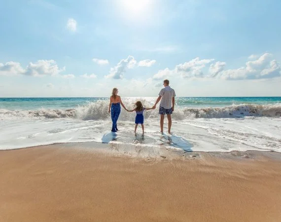 espagne-famille-sur-la-plage